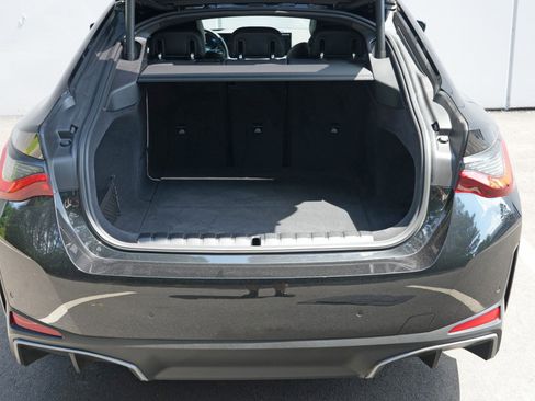 Used 2023 BMW i4 eDrive35 RWD image 10