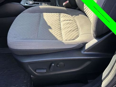 Used 2020 Ford Escape SE image 5