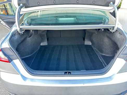 Used 2025 Toyota Camry LE image 31