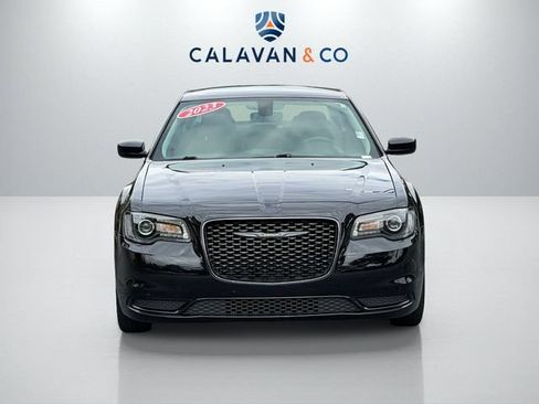 Used 2023 Chrysler 300 Touring w/ Sport Appearance Package RWD image 2