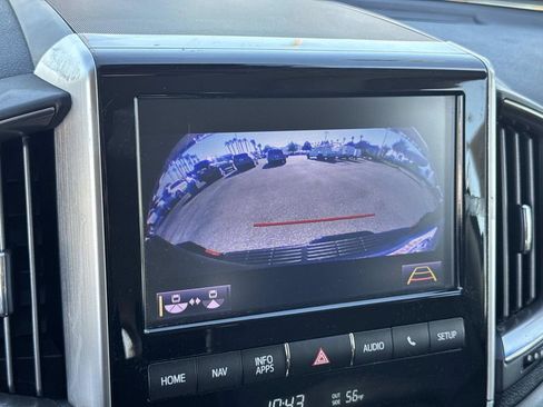 Used 2020 Toyota Land Cruiser image 16