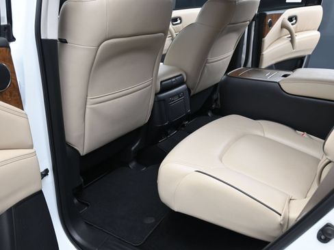 Used 2023 Nissan Armada SL w/ Captain's Chairs Package AWD/4WD image 13
