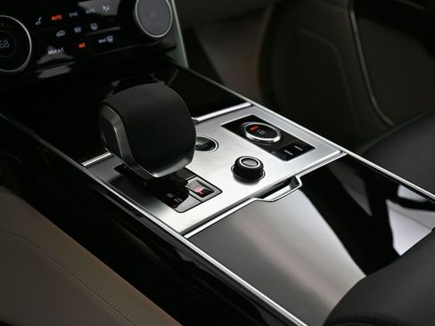 Used 2023 Land Rover Range Rover Autobiography image 25