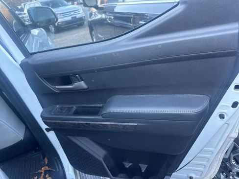 Used 2024 Toyota Tacoma Limited image 25