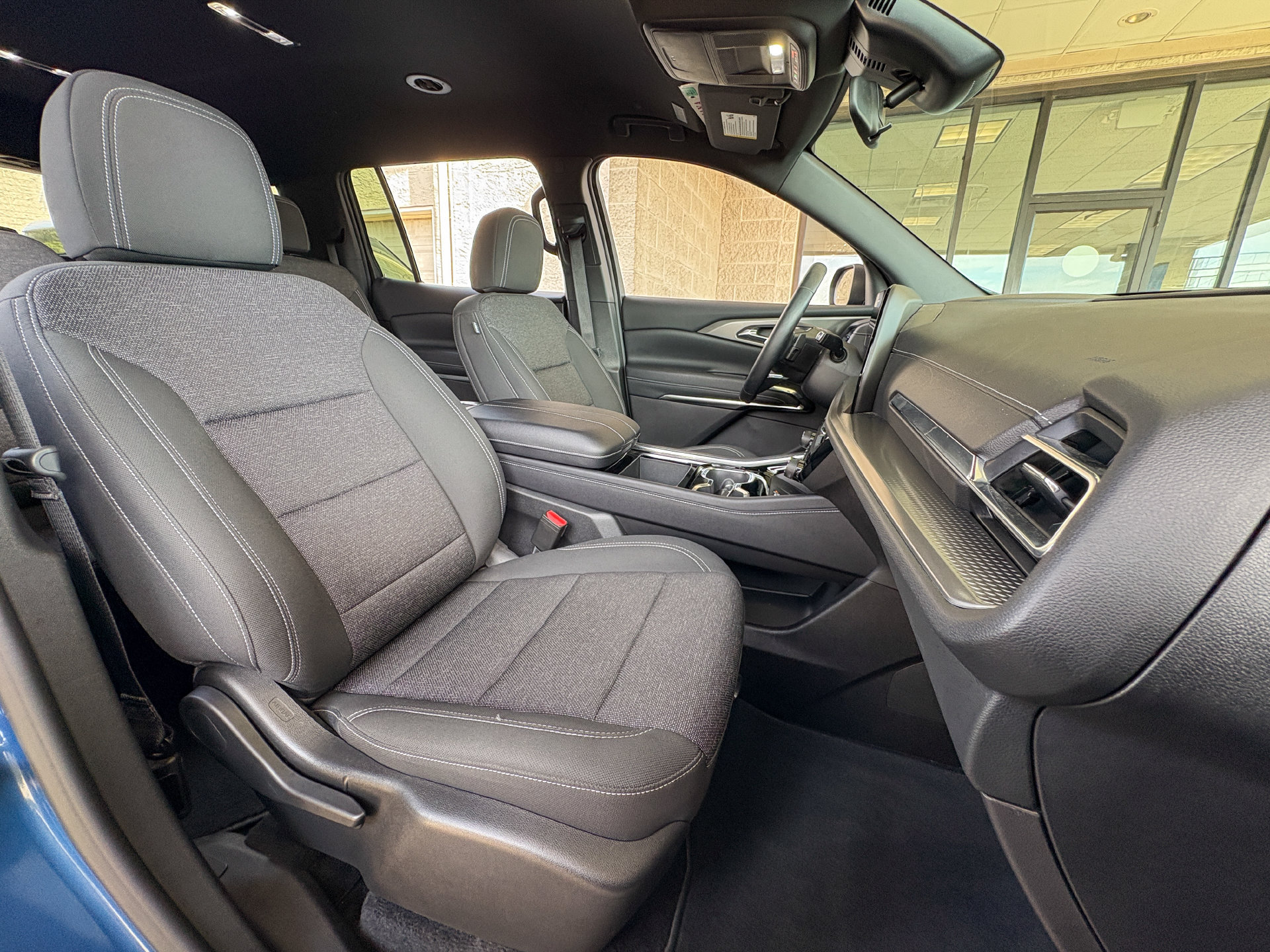 Used 2026 Chevrolet Traverse LT FWD image 21