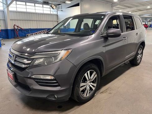 Used 2018 Honda Pilot EX image 4