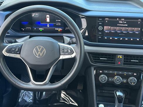 Used 2024 Volkswagen Taos SE w/ Black Wheel Plus Package AWD/4WD image 26