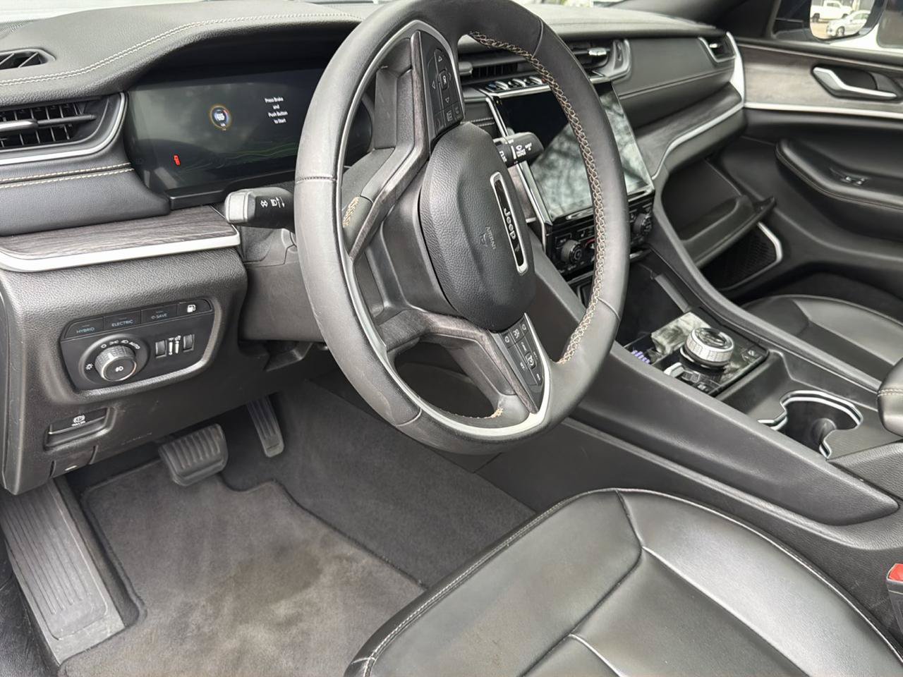 Used 2024 Jeep Grand Cherokee Limited 4xe AWD/4WD image 7