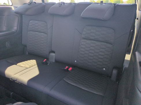 Used 2025 Nissan Pathfinder SV w/ SV Premium Package FWD image 31