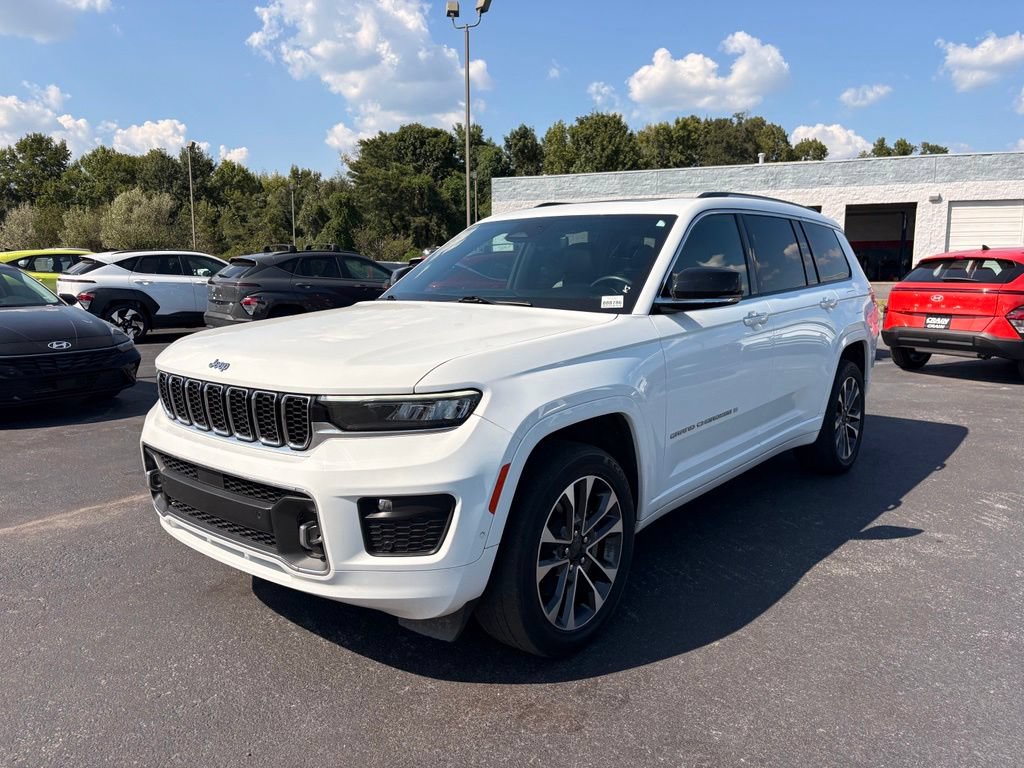 Used 2021 Jeep Grand Cherokee L Overland w/ Luxury Tech Group IV AWD/4WD image 3