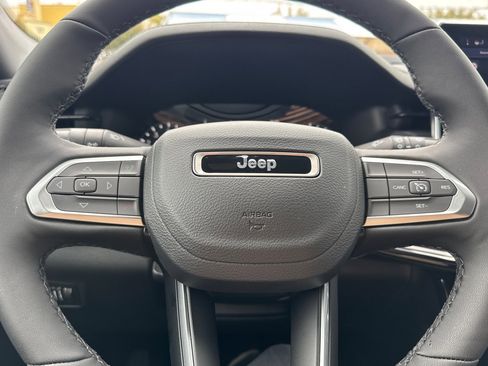 New 2026 Jeep Compass Latitude image 22