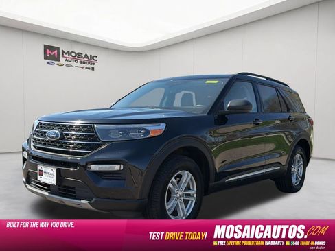 Used 2023 Ford Explorer XLT w/ Equipment Group 202A AWD/4WD image 8