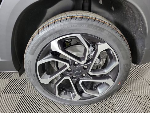 New 2026 Chevrolet Trax RS w/ Sunroof Package image 30