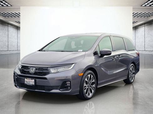 Used 2025 Honda Odyssey Elite image 11