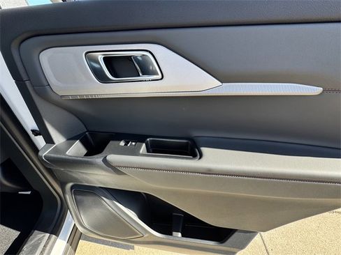 New 2026 Ford Explorer Active w/ Active Comfort Package image 16
