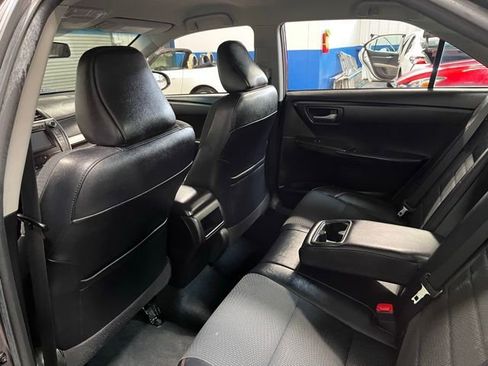 Used 2017 Toyota Camry SE FWD image 17