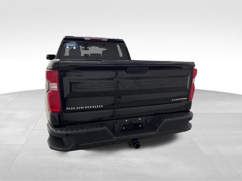 Used 2020 Chevrolet Silverado 1500 Custom w/ Custom Value Package AWD/4WD image 3