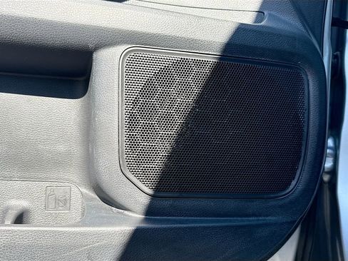 Used 2022 Toyota Sienna XLE AWD/4WD image 19