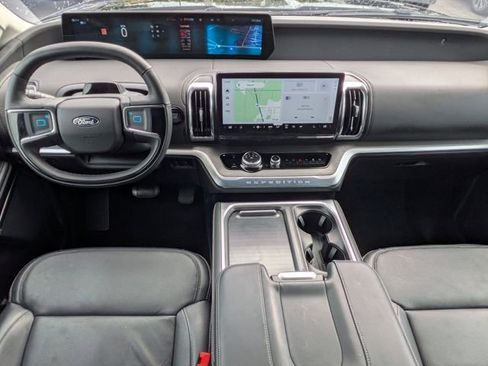 Certified 2025 Ford Expedition Platinum AWD/4WD image 15