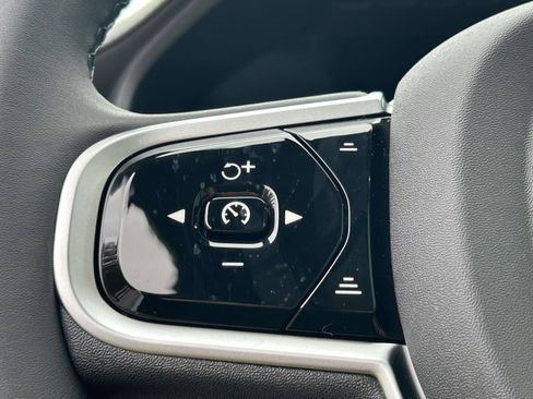 New 2026 Volvo XC90 B6 Plus w/ Protection Package Premier image 22