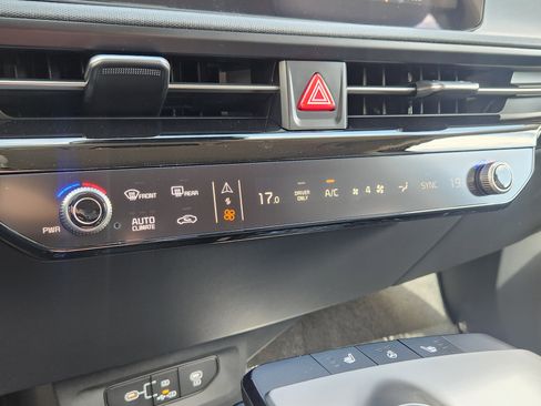 New 2025 Kia EV6 Light image 20