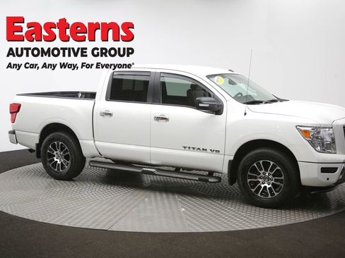 Used 2020 Nissan Titan SV w/ SV Convenience Package image 50
