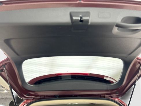 Used 2024 Kia Carnival LX FWD image 83