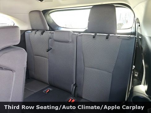 Used 2022 Toyota Highlander L image 26