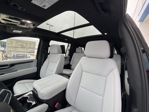 New 2026 Chevrolet Suburban Premier image 11