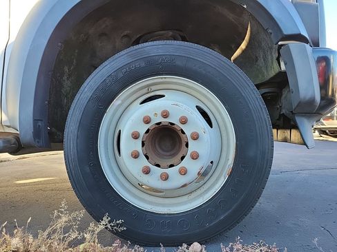 Used 2009 Ford F450 XL image 5