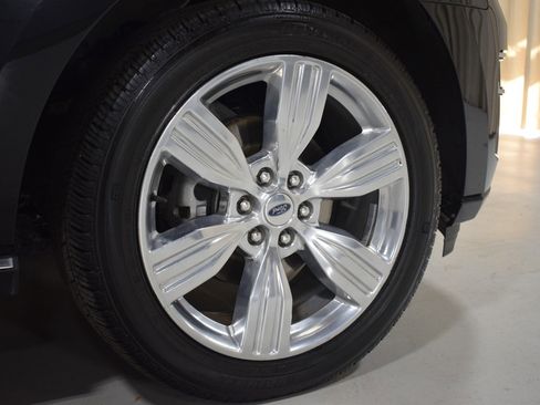 Used 2023 Ford Expedition Platinum image 15