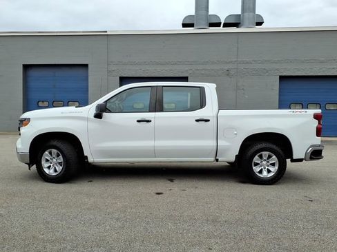 Used 2023 Chevrolet Silverado 1500 W/T w/ Trailering Package AWD/4WD image 2