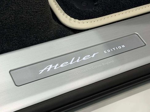 New 2025 Bentley Bentayga V8 image 46