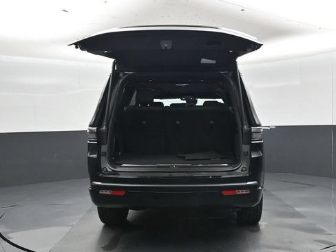 New 2026 Jeep Grand Wagoneer Summit AWD/4WD image 33