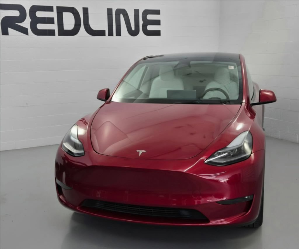 Used 2024 Tesla Model Y Long Range AWD/4WD image 3