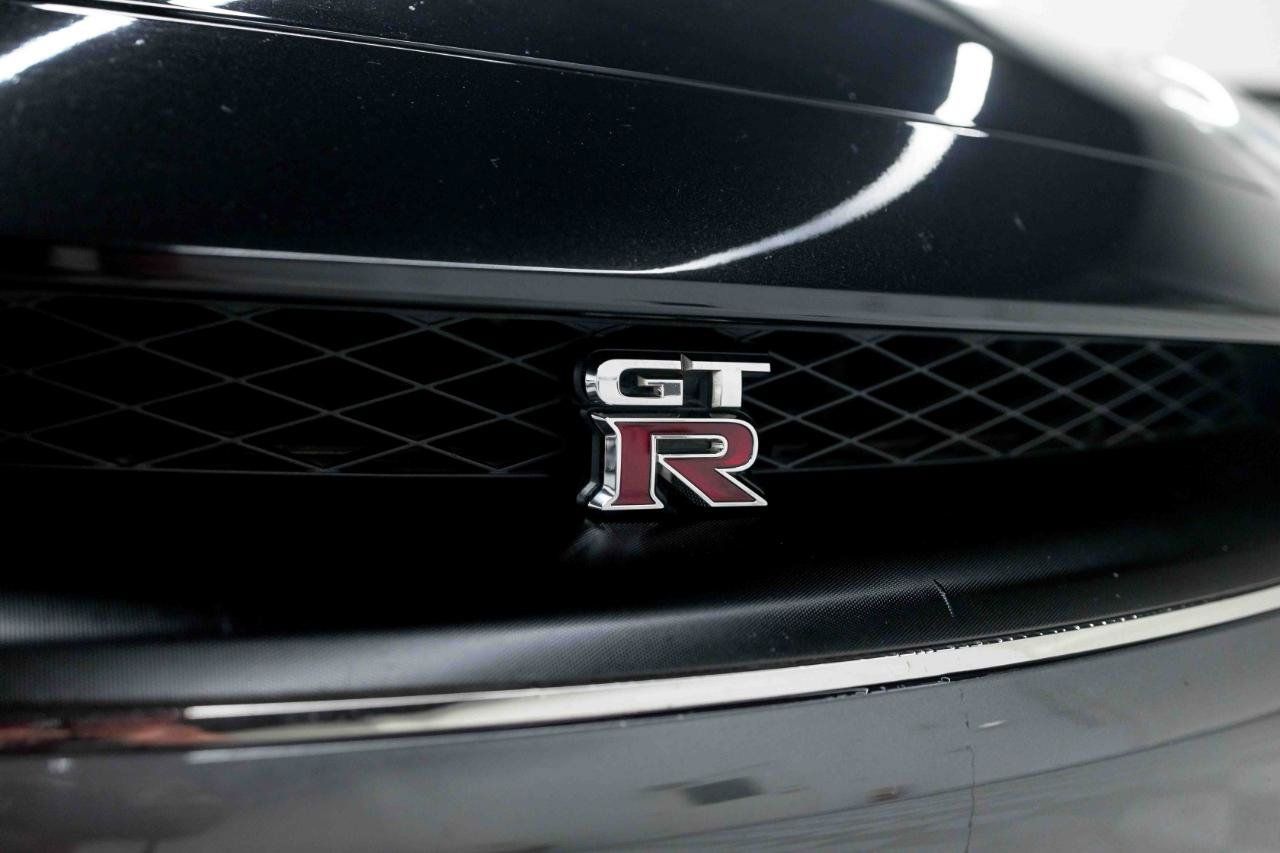 Used 2015 Nissan GT-R Premium AWD/4WD image 15
