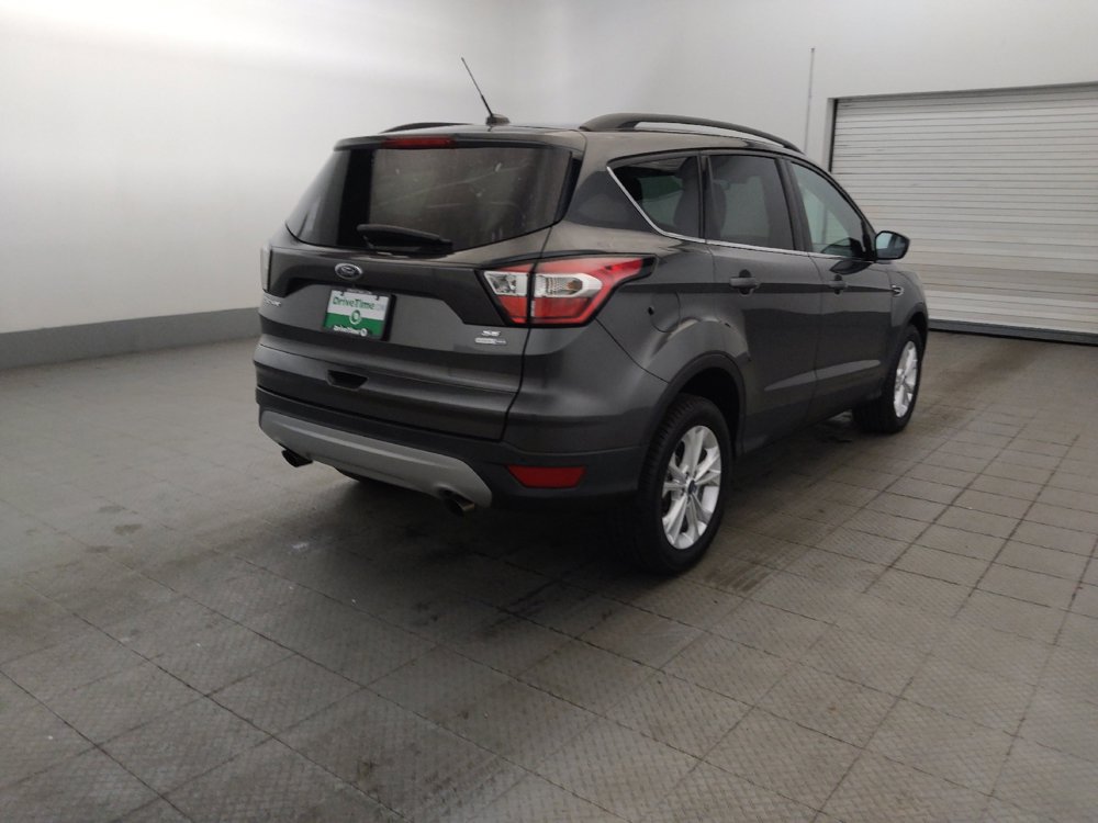 Used 2017 Ford Escape SE w/ Equipment Group 201A AWD/4WD image 9