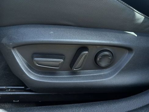 Used 2025 Toyota Camry SE FWD image 23