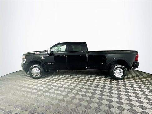 New 2026 RAM 3500 Longhorn w/ Towing Technology Group image 4