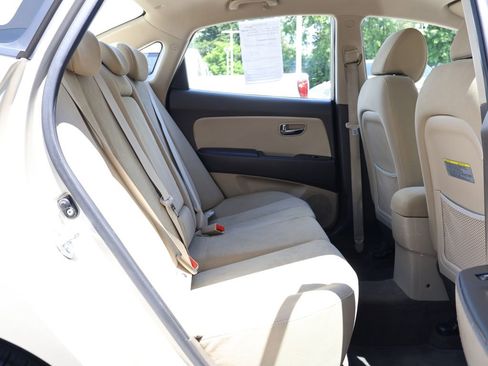 Used 2010 Hyundai Elantra GLS FWD image 25