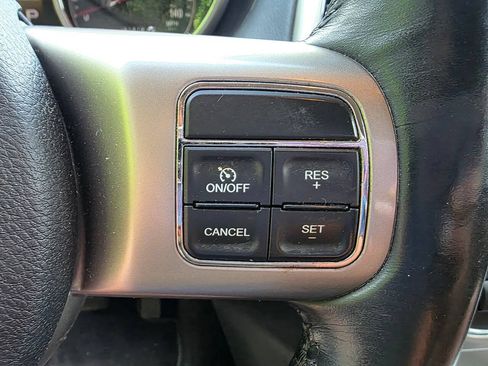 Used 2013 Jeep Grand Cherokee Overland AWD/4WD image 20