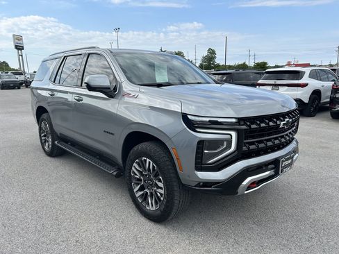 Used 2025 Chevrolet Tahoe Z71 AWD/4WD image 2