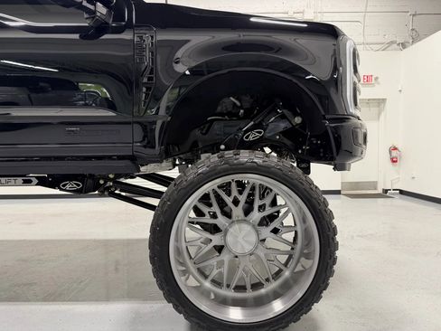 Used 2024 Ford F350 Platinum image 27