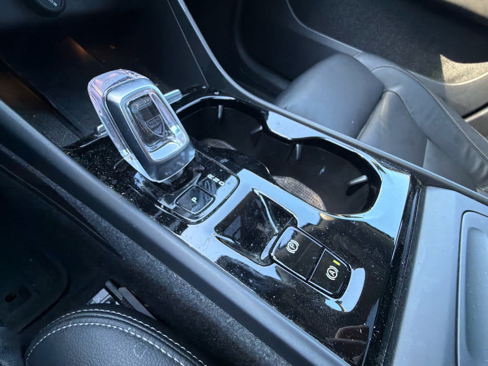 Used 2023 Volvo XC40 B4 Plus w/ Protection Package Premier FWD image 26