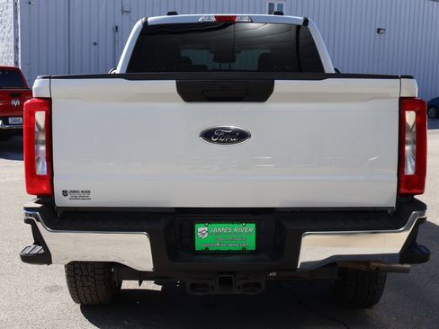Used 2025 Ford F250 XLT image 4