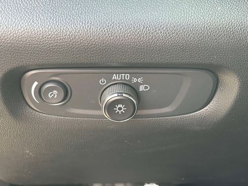 Used 2023 Chevrolet Traverse RS AWD/4WD image 22