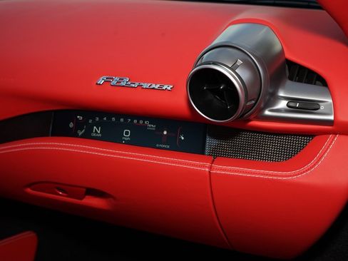 Used 2023 Ferrari F8 Tributo image 17