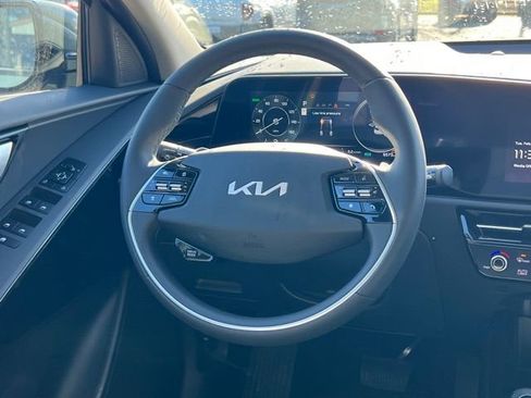 Used 2025 Kia Niro Wind w/ Wind Preserve Package image 16