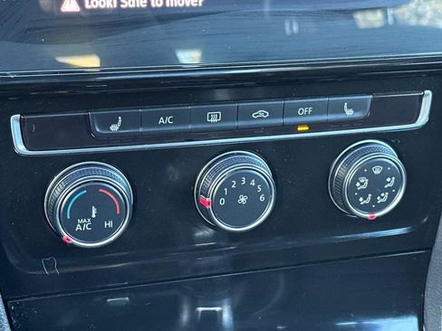 Used 2019 Volkswagen GTI SE w/ SE Experience Package image 20