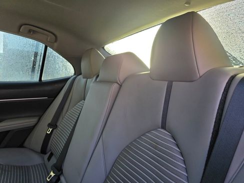 Certified 2022 Toyota Camry SE image 20